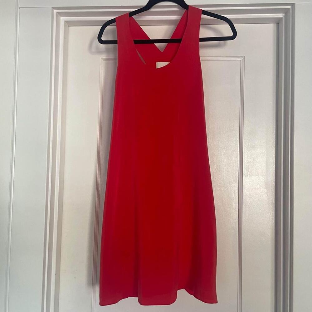 Cynthia Rowley Women's Dress Size 2 100% silk Coral flowy cross back NWT